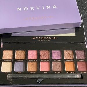 ABH NORVINA palette